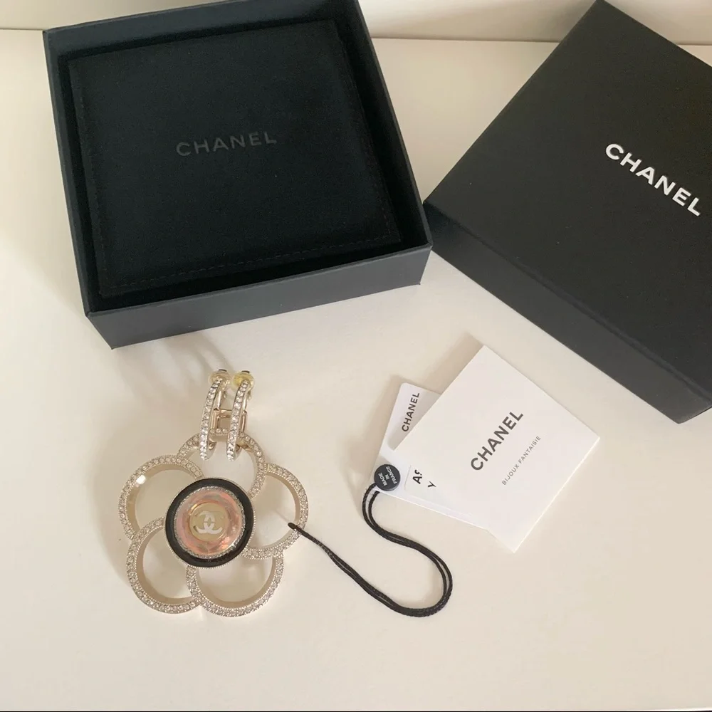CHANEL camellia flower